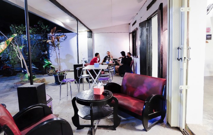 cafe di sragen, coffee shop di sragen, kedai kopi di sragen, resto di sragen, tempat hits di sragen, tempat kongkow di sragen, tempat makan di sragen, tempat ngopi di sragen, tempat nongkrong di sragen, tempat nongkrong di sragen hits, warung kopi di sragen, top 25+ tempat nongkrong di sragen paling hits, cafe & coffee shop cozy!