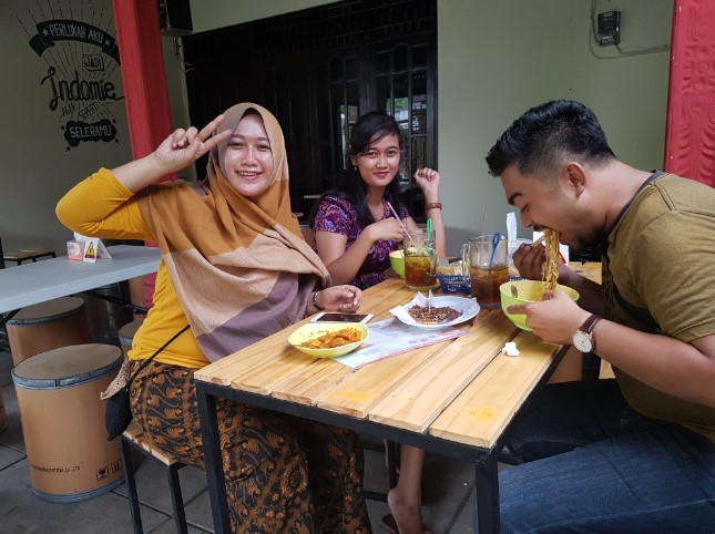 cafe di sragen, coffee shop di sragen, kedai kopi di sragen, resto di sragen, tempat hits di sragen, tempat kongkow di sragen, tempat makan di sragen, tempat ngopi di sragen, tempat nongkrong di sragen, tempat nongkrong di sragen hits, warung kopi di sragen, top 25+ tempat nongkrong di sragen paling hits, cafe & coffee shop cozy!