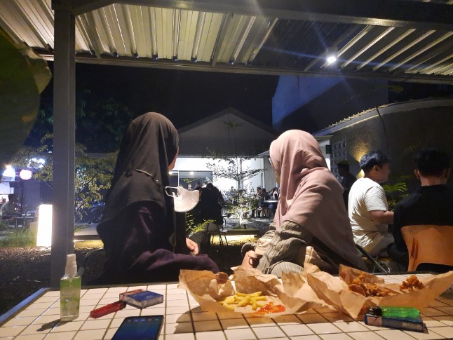 cafe di sragen, coffee shop di sragen, kedai kopi di sragen, resto di sragen, tempat hits di sragen, tempat kongkow di sragen, tempat makan di sragen, tempat ngopi di sragen, tempat nongkrong di sragen, tempat nongkrong di sragen hits, warung kopi di sragen, top 25+ tempat nongkrong di sragen paling hits, cafe & coffee shop cozy!