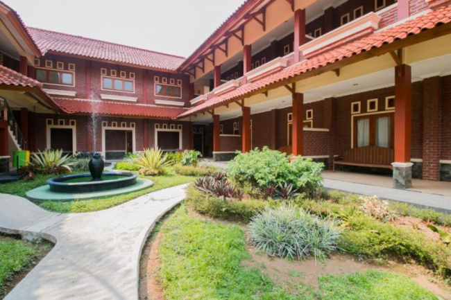 hotel bintang 1 di puncak, hotel bintang 3 di puncak, hotel di puncak, hotel mewah di puncak, hotel murah di puncak, penginapan dekat wisata di puncak, penginapan di puncak, penginapan murah di puncak, top 26+ hotel & penginapan murah di puncak, rp 60ribuan ada kolam renang