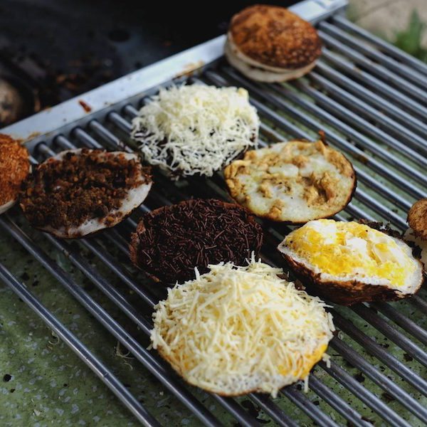 cemilan khas bandung, jajan khas bandung, jajanan khas bandung, kuliner khas bandung, makanan khas bandung, oleh-oleh khas bandung, panganan khas bandung, top 26+ jajanan khas bandung paling legendaris & enak, wajib coba!