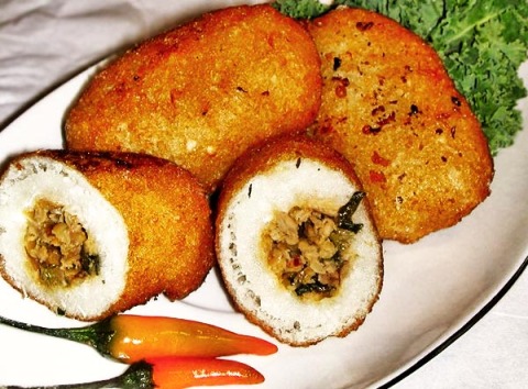 cemilan khas bandung, jajan khas bandung, jajanan khas bandung, kuliner khas bandung, makanan khas bandung, oleh-oleh khas bandung, panganan khas bandung, top 26+ jajanan khas bandung paling legendaris & enak, wajib coba!
