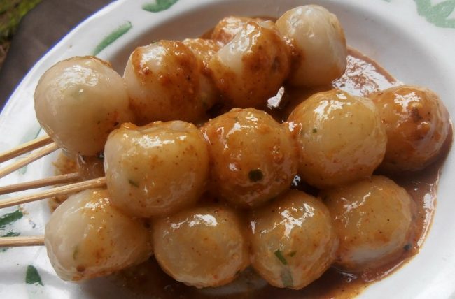 cemilan khas bandung, jajan khas bandung, jajanan khas bandung, kuliner khas bandung, makanan khas bandung, oleh-oleh khas bandung, panganan khas bandung, top 26+ jajanan khas bandung paling legendaris & enak, wajib coba!
