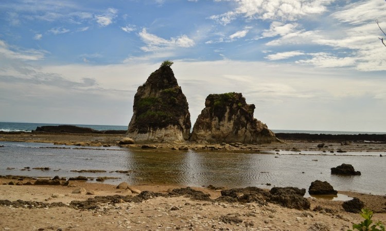 pantai banten, pantai cilegon, pantai di banten, pantai di serang, pantai di tangerang, wisata alam di banten, wisata banten, top 26+ pantai di banten paling indah dengan wahana permainan lengkap!