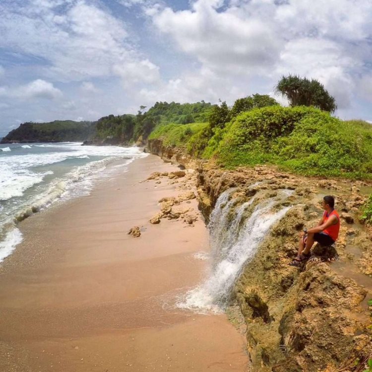 pantai di tulungagung, pantai terbaik di tulungagung, wisata di tulungagung, wisata pantai di tulungagung, wisata tulungagung, top 26+ pantai di tulungagung terbaik & eksotis yang wajib dikunjungi!