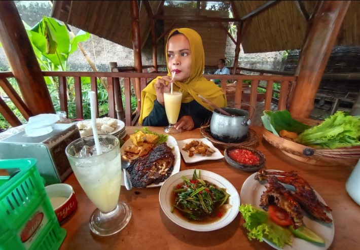 cafe di cianjur, cafe instagramable di cianjur, kafe di cianjur, kafe instagramable di cianjur, kuliner khas cianjur, makanan khas cianjur, restoran terkenal di cianjur resto terkenal di cianjur, tempat makan di cianjur, tempat makan enak di cianjur, tempat makan murah di cianjur, tempat wisata kuliner di cianjur, warung makan di cianjur, wisata kuliner di cianjur, top 26+ tempat makan di cianjur paling enak, restoran spot wisata kuliner!