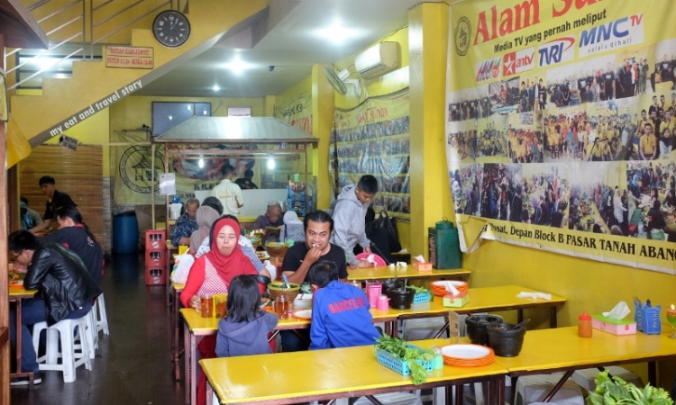 cafe di cianjur, cafe instagramable di cianjur, kafe di cianjur, kafe instagramable di cianjur, kuliner khas cianjur, makanan khas cianjur, restoran terkenal di cianjur resto terkenal di cianjur, tempat makan di cianjur, tempat makan enak di cianjur, tempat makan murah di cianjur, tempat wisata kuliner di cianjur, warung makan di cianjur, wisata kuliner di cianjur, top 26+ tempat makan di cianjur paling enak, restoran spot wisata kuliner!
