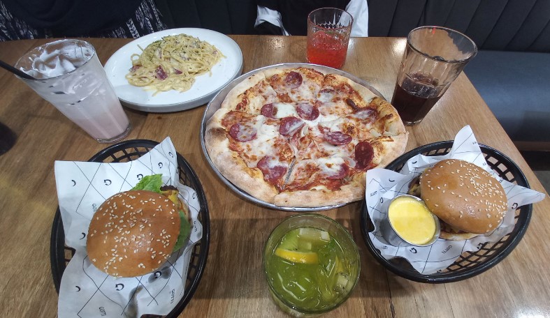 cafe di depok, cafe murah di depok, cafe romantis di depok, kafe di depok, lokasi nongkrong di depok, nongkrong di depok, tempat hnagout di depok, tempat makan enak di depok, tempat nongkrong 24 jam di depok, tempat nongkrong di depok, tempat nongkrong malam di depok, tempat wisata kuliner di depok, top 27+ tempat nongkrong di depok paling seru buat kongkow & hangout