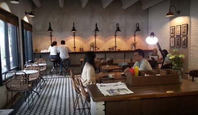 cafe di surabaya, kafe di surabaya, kuliner di surabaya, tempat instagramable di surabaya, tempat kongkow di surabaya, tempat kuliner di surabaya, tempat makan di surabaya, tempat ngopi di surabaya, tempat nongkrong di surabaya, tempat wisata kuliner di surabaya, top 27+ tempat nongkrong di surabaya terhits & kekinian, cafe, coffee shop, resto!