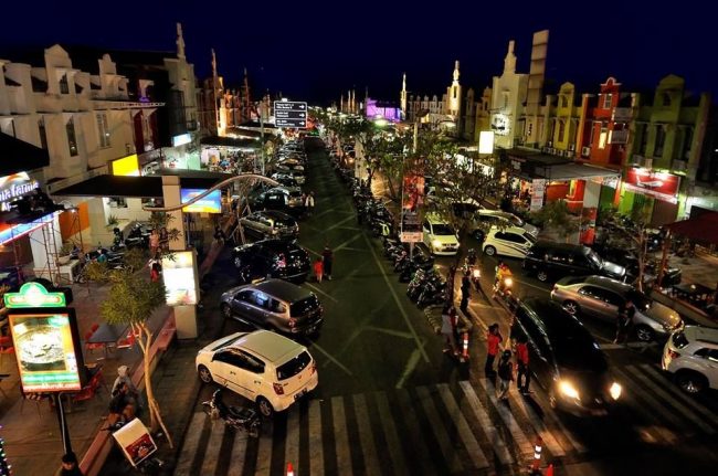 cafe di surabaya, kafe di surabaya, kuliner di surabaya, tempat instagramable di surabaya, tempat kongkow di surabaya, tempat kuliner di surabaya, tempat makan di surabaya, tempat ngopi di surabaya, tempat nongkrong di surabaya, tempat wisata kuliner di surabaya, top 27+ tempat nongkrong di surabaya terhits & kekinian, cafe, coffee shop, resto!