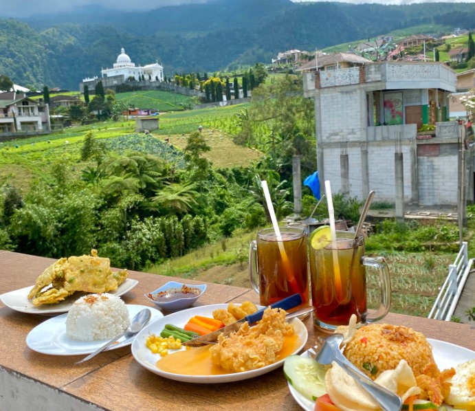cafe 24 jam di karanganyar, cafe di karanganyar, coffee shop di karanganyar, coffeeshop di karanganyar, resto 24 jam di karanganyar, resto di karanganyar, tempat chill di karanganyar, tempat hangout di karanganyar, tempat hits di karanganyar, tempat kongkow di karanganyar, tempat makan di karanganyar, tempat ngopi di karanganyar, tempat nongkrong di karanganyar, tempat nugas di karanganyar, warung kopi di karanganyar, top 28+ cafe tempat nongkrong di karanganyar hits, coffee shop cozy buat kongkow!