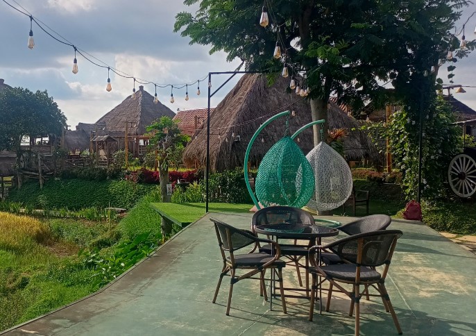 cafe 24 jam di karanganyar, cafe di karanganyar, coffee shop di karanganyar, coffeeshop di karanganyar, resto 24 jam di karanganyar, resto di karanganyar, tempat chill di karanganyar, tempat hangout di karanganyar, tempat hits di karanganyar, tempat kongkow di karanganyar, tempat makan di karanganyar, tempat ngopi di karanganyar, tempat nongkrong di karanganyar, tempat nugas di karanganyar, warung kopi di karanganyar, top 28+ cafe tempat nongkrong di karanganyar hits, coffee shop cozy buat kongkow!