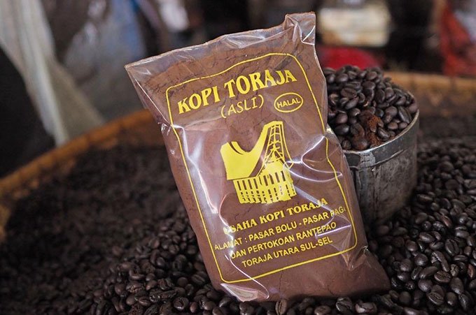 buah tangan khas makassar, cinderamata khas makassar, jajanan khas makassar, jajanan pasar khas makassar, makanan khas makassar, minuman khas makassar, oleh-oleh khas makassar, pernak-pernik khas makassar, souvenir khas makassar, top 28+ oleh-oleh khas makassar wajib dibeli & 5 toko pusat cinderamata paling terkenal
