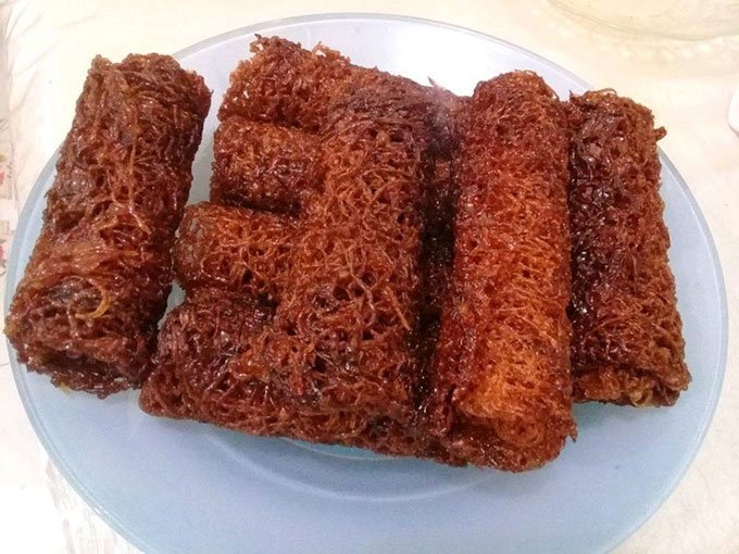 buah tangan khas makassar, cinderamata khas makassar, jajanan khas makassar, jajanan pasar khas makassar, makanan khas makassar, minuman khas makassar, oleh-oleh khas makassar, pernak-pernik khas makassar, souvenir khas makassar, top 28+ oleh-oleh khas makassar wajib dibeli & 5 toko pusat cinderamata paling terkenal