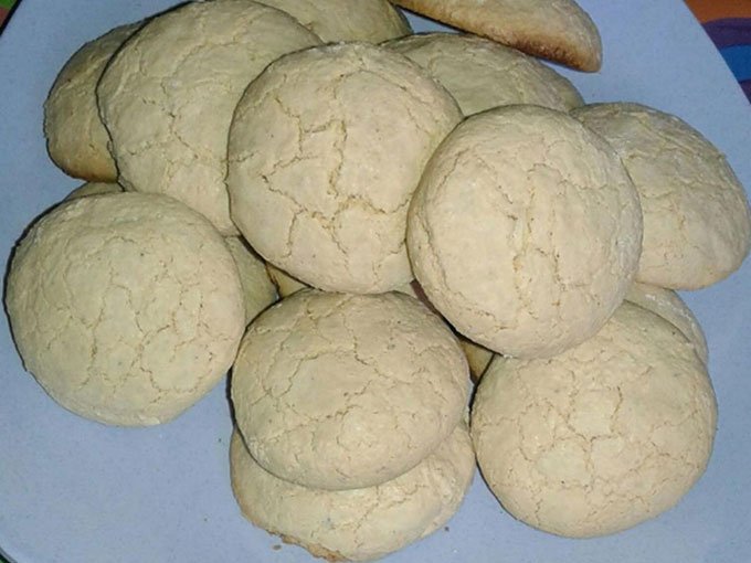 buah tangan khas makassar, cinderamata khas makassar, jajanan khas makassar, jajanan pasar khas makassar, makanan khas makassar, minuman khas makassar, oleh-oleh khas makassar, pernak-pernik khas makassar, souvenir khas makassar, top 28+ oleh-oleh khas makassar wajib dibeli & 5 toko pusat cinderamata paling terkenal