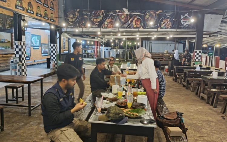 cafe di batang, kuliner di batang, restaurant di batang, resto di batang, restoran di batang, rm di batang, rumah makan 24 jam di batang, rumah makan di batang, rumah makan padang di batang, tempat makan 24 jam di batang, tempat makan di batang, tempat makan enak di batang, tempat wisata kuliner di batang, top 28+ tempat makan di batang paling legendaris & enak, resto, cafe, dll