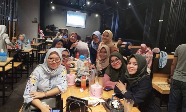 top 28+ tempat makan di depok enak, cafe & resto legendaris terbaik