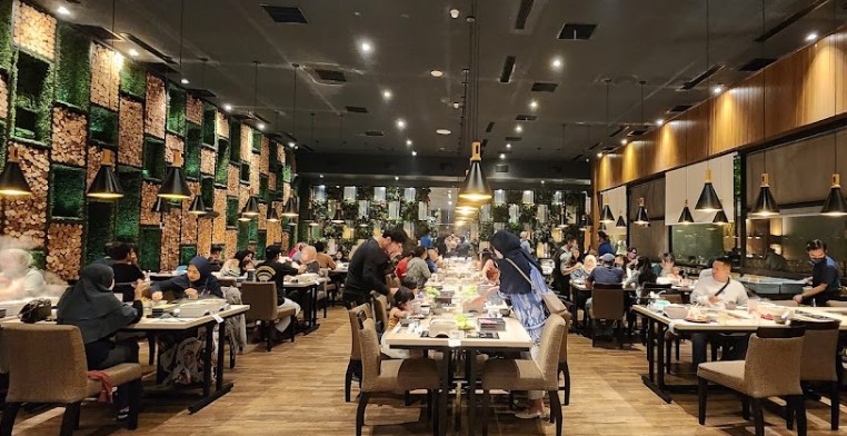 Top 28+ Tempat Makan di Depok Enak, Cafe & Resto Legendaris Terbaik