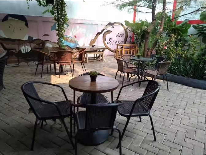 top 28+ tempat makan di depok enak, cafe & resto legendaris terbaik