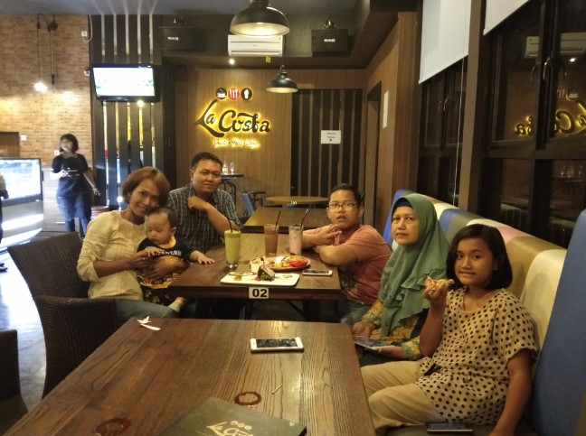 cafe 24 jam di banyuwangi, cafe di banyuwangi, kafe di banyuwangi, resto di banyuwangi, tempat hangout di banyuwangi, tempat hits di banyuwangi, tempat kongkow di banyuwangi, tempat makan di banyuwangi, tempat nongkrong di banyuwangi, top 28+ tempat nongkrong di banyuwangi yang hits, cafe, coffee shop, resto!