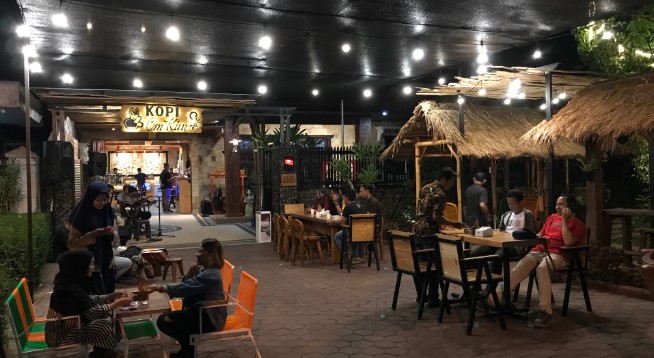 cafe 24 jam di banyuwangi, cafe di banyuwangi, kafe di banyuwangi, resto di banyuwangi, tempat hangout di banyuwangi, tempat hits di banyuwangi, tempat kongkow di banyuwangi, tempat makan di banyuwangi, tempat nongkrong di banyuwangi, top 28+ tempat nongkrong di banyuwangi yang hits, cafe, coffee shop, resto!