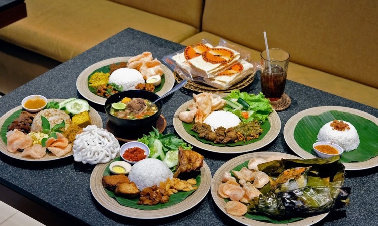 cafe di karawang, kuliner karawang, makanan enak di karawang, makanan khas karawang, oleh oleh khas karawang, restoran di karawang, rumah makan cibiuk karawang, rumah makan di karawang, rumah makan karawang, rumah makan walahar karawang, tempat makan di karawang, tempat makan enak di karawang, tempat makan karawang, tempat wisata kuliner di karawang, top 29+ tempat makan di karawang paling enak, restoran, cafe, wisata kuliner