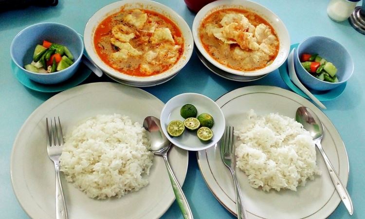 cafe di karawang, kuliner karawang, makanan enak di karawang, makanan khas karawang, oleh oleh khas karawang, restoran di karawang, rumah makan cibiuk karawang, rumah makan di karawang, rumah makan karawang, rumah makan walahar karawang, tempat makan di karawang, tempat makan enak di karawang, tempat makan karawang, tempat wisata kuliner di karawang, top 29+ tempat makan di karawang paling enak, restoran, cafe, wisata kuliner