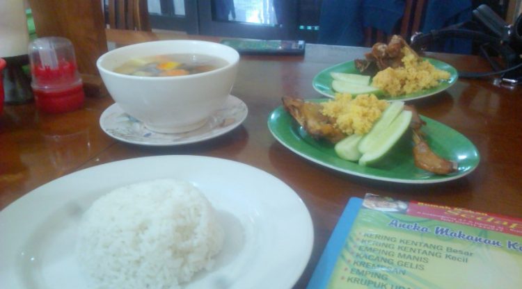 cafe di kudus, kuliner di kudus, resto di kudus, restoran di kudus, rumah makan di kudus, rumah makan penyet di kudus, tempat makan di kudus, tempat makan enak di kudus, tempat makan sate kebo di kudus, tempat makan soto di kudus, tempat wisata kuliner di kudus, warung makan di kudus, wisata kuliner di kudus, top 29+ tempat makan di kudus paling enak & legend, resto, wisata kuliner favorit
