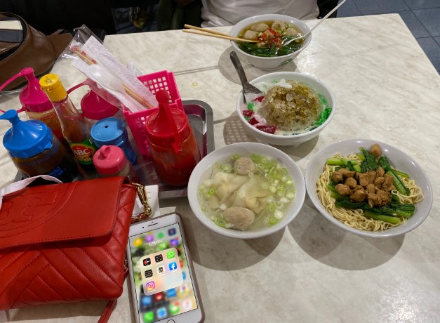cafe di kudus, kuliner di kudus, resto di kudus, restoran di kudus, rumah makan di kudus, rumah makan penyet di kudus, tempat makan di kudus, tempat makan enak di kudus, tempat makan sate kebo di kudus, tempat makan soto di kudus, tempat wisata kuliner di kudus, warung makan di kudus, wisata kuliner di kudus, top 29+ tempat makan di kudus paling enak & legend, resto, wisata kuliner favorit
