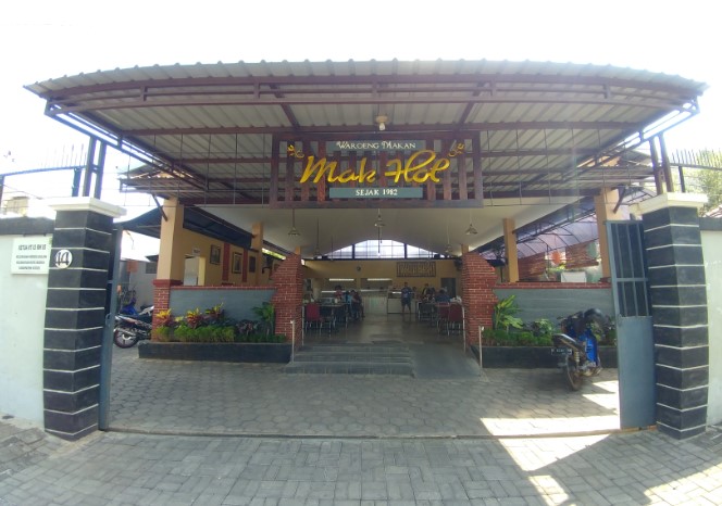 cafe di kudus, kuliner di kudus, resto di kudus, restoran di kudus, rumah makan di kudus, rumah makan penyet di kudus, tempat makan di kudus, tempat makan enak di kudus, tempat makan sate kebo di kudus, tempat makan soto di kudus, tempat wisata kuliner di kudus, warung makan di kudus, wisata kuliner di kudus, top 29+ tempat makan di kudus paling enak & legend, resto, wisata kuliner favorit