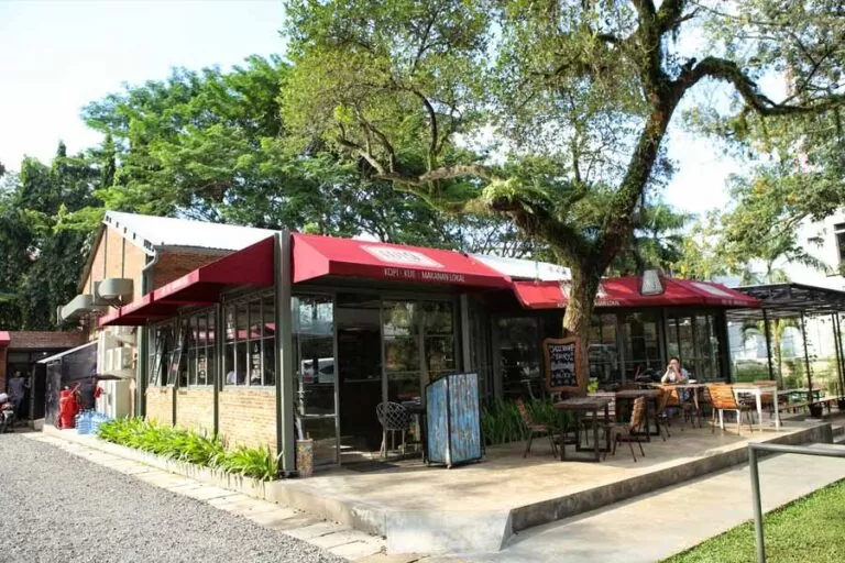 cafe di tangerang, kuliner di tangerang, kuliner hits di tangerang, resto di tangerang, restoran di tangerang, rumah makan di tangerang, tempat makan di tangerang, tempat makan enak di tangerang, tempat makan favorit di tangerang, tempat makan hits di tangerang, wisata kuliner di tangerang, top 29+ tempat makan di tangerang paling enak & legendaris, cafe, restoran!