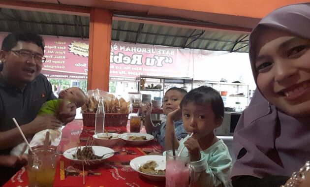 top 30+ wisata kuliner di solo yang terkenal bisa untuk rombongan