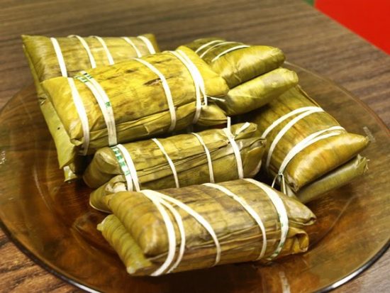 jajanan khas makassar, jajanan pasar khas makassar, kuliner khas makassar, makanan khas makassar, makanan khas makassar paling enak, makanan khas makassar paling terkenal, oleh-oleh khas makassar, top 31+ makanan khas makassar paling legendaris & enak, jajanan pasar, cemilan