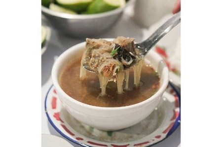 jajanan khas makassar, jajanan pasar khas makassar, kuliner khas makassar, makanan khas makassar, makanan khas makassar paling enak, makanan khas makassar paling terkenal, oleh-oleh khas makassar, top 31+ makanan khas makassar paling legendaris & enak, jajanan pasar, cemilan