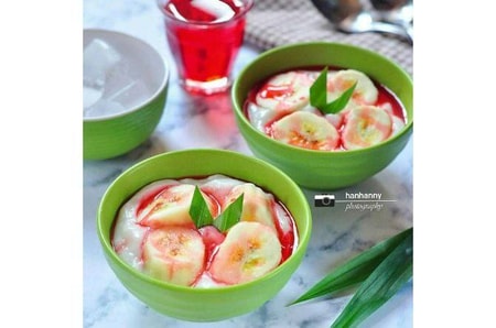 jajanan khas makassar, jajanan pasar khas makassar, kuliner khas makassar, makanan khas makassar, makanan khas makassar paling enak, makanan khas makassar paling terkenal, oleh-oleh khas makassar, top 31+ makanan khas makassar paling legendaris & enak, jajanan pasar, cemilan