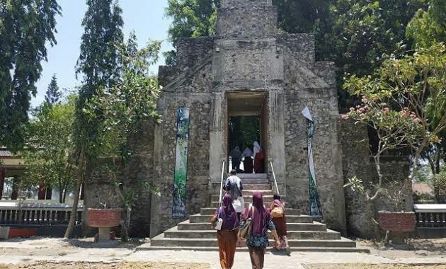 Top 31+ Tempat Wisata di Kediri Terbaru Wajib Dikunjungi, Mana Yang Sudah Buka dan Dekat Dengan Stasiun