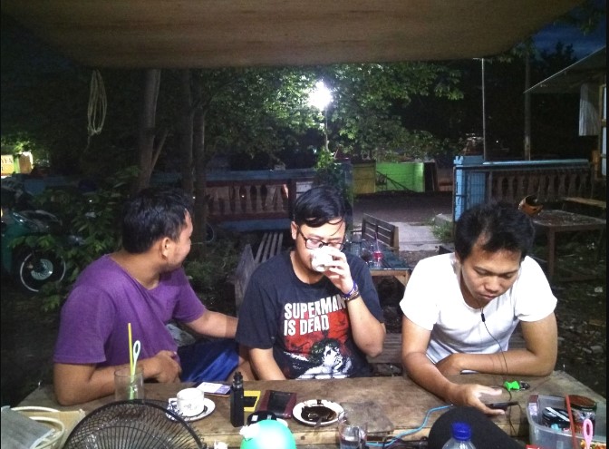 cafe di demak, coffee shop di demak, resto di demak, rumah makan di demak, tempat hangout di demak, tempat kongkow di demak, tempat ngopi di demak, tempat nongkrong di demak, warung kopi di demak, top 33+ cafe tempat nongkrong di demak hits, coffee shop buat hangout!