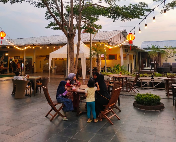 Top 33+ Cafe Tempat Nongkrong di Demak Hits, Coffee Shop buat Hangout!