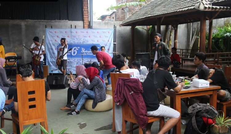cafe di demak, coffee shop di demak, resto di demak, rumah makan di demak, tempat hangout di demak, tempat kongkow di demak, tempat ngopi di demak, tempat nongkrong di demak, warung kopi di demak, top 33+ cafe tempat nongkrong di demak hits, coffee shop buat hangout!