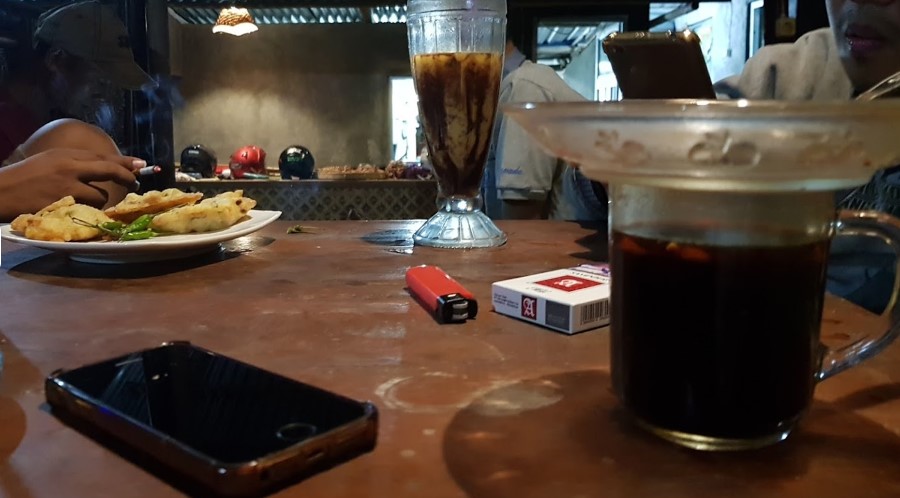 cafe di demak, coffee shop di demak, resto di demak, rumah makan di demak, tempat hangout di demak, tempat kongkow di demak, tempat ngopi di demak, tempat nongkrong di demak, warung kopi di demak, top 33+ cafe tempat nongkrong di demak hits, coffee shop buat hangout!