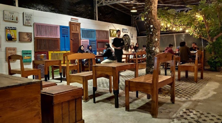 cafe 24 jam di tasikmalaya, cafe di tasikmalaya, cafe hits di tasikmalaya, coffee shop di tasikmalaya, coffeeshop di tasikmalaya, resto di tasikmalaya, tempat hangout di tasikmalaya, tempat kongkow di tasikmalaya, tempat makan di tasikmalaya, tempat ngopi di tasikmalaya, tempat nongkrong di tasikmalaya, warung kopi di tasikmalaya, top 33+ cafe tempat nongkrong di tasikmalaya hits, coffee shop cozy!