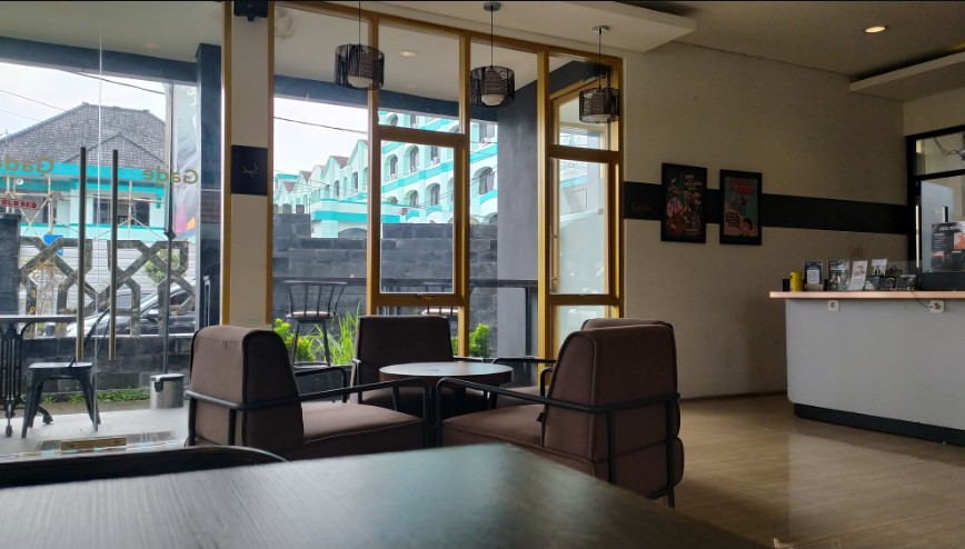cafe 24 jam di tasikmalaya, cafe di tasikmalaya, cafe hits di tasikmalaya, coffee shop di tasikmalaya, coffeeshop di tasikmalaya, resto di tasikmalaya, tempat hangout di tasikmalaya, tempat kongkow di tasikmalaya, tempat makan di tasikmalaya, tempat ngopi di tasikmalaya, tempat nongkrong di tasikmalaya, warung kopi di tasikmalaya, top 33+ cafe tempat nongkrong di tasikmalaya hits, coffee shop cozy!