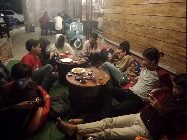 cafe 24 jam di tasikmalaya, cafe di tasikmalaya, cafe hits di tasikmalaya, coffee shop di tasikmalaya, coffeeshop di tasikmalaya, resto di tasikmalaya, tempat hangout di tasikmalaya, tempat kongkow di tasikmalaya, tempat makan di tasikmalaya, tempat ngopi di tasikmalaya, tempat nongkrong di tasikmalaya, warung kopi di tasikmalaya, top 33+ cafe tempat nongkrong di tasikmalaya hits, coffee shop cozy!