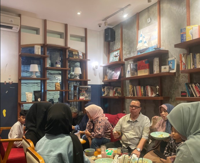 cafe 24 jam di tasikmalaya, cafe di tasikmalaya, cafe hits di tasikmalaya, coffee shop di tasikmalaya, coffeeshop di tasikmalaya, resto di tasikmalaya, tempat hangout di tasikmalaya, tempat kongkow di tasikmalaya, tempat makan di tasikmalaya, tempat ngopi di tasikmalaya, tempat nongkrong di tasikmalaya, warung kopi di tasikmalaya, top 33+ cafe tempat nongkrong di tasikmalaya hits, coffee shop cozy!