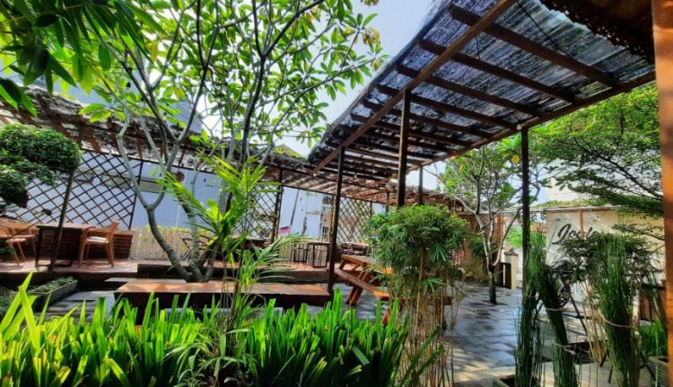 cafe 24 jam di tasikmalaya, cafe di tasikmalaya, cafe hits di tasikmalaya, coffee shop di tasikmalaya, coffeeshop di tasikmalaya, resto di tasikmalaya, tempat hangout di tasikmalaya, tempat kongkow di tasikmalaya, tempat makan di tasikmalaya, tempat ngopi di tasikmalaya, tempat nongkrong di tasikmalaya, warung kopi di tasikmalaya, top 33+ cafe tempat nongkrong di tasikmalaya hits, coffee shop cozy!