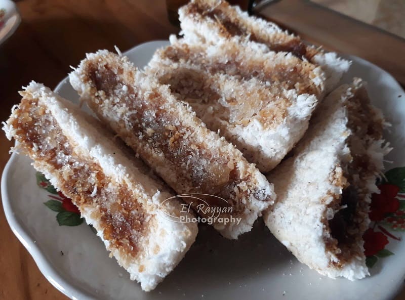 cemilan khas kalimantan selatan, jajanan pasar khas kalsel, jajanan pasar khas makassar, kuliner khas kalimantan selatan, kuliner khas kalsel, kuliner tradisional kalimantan selatan, makanan khas kalimantan selatan, makanan khas kalsel, makanan tradisional kalimantan selatan, top 35+ makanan khas kalimantan selatan legendaris & terkenal yang wajib dicoba