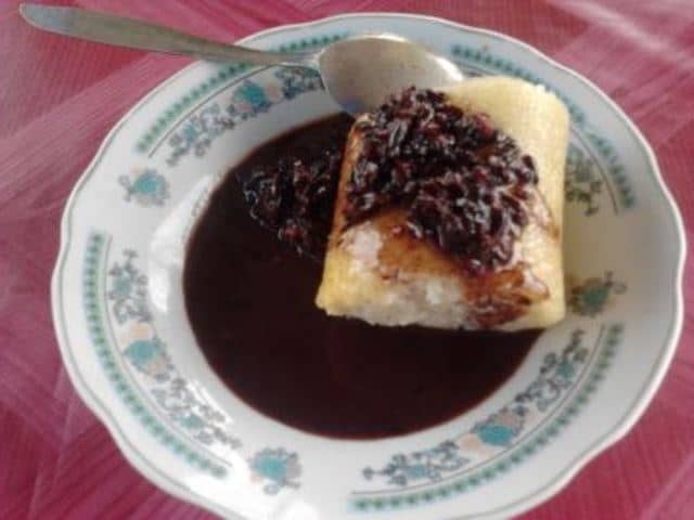 cemilan khas kalimantan selatan, jajanan pasar khas kalsel, jajanan pasar khas makassar, kuliner khas kalimantan selatan, kuliner khas kalsel, kuliner tradisional kalimantan selatan, makanan khas kalimantan selatan, makanan khas kalsel, makanan tradisional kalimantan selatan, top 35+ makanan khas kalimantan selatan legendaris & terkenal yang wajib dicoba