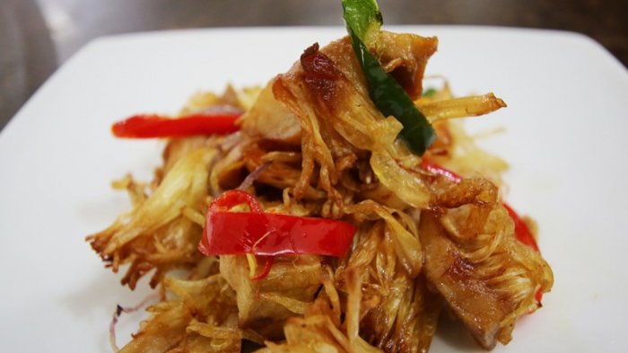 cemilan khas kalimantan selatan, jajanan pasar khas kalsel, jajanan pasar khas makassar, kuliner khas kalimantan selatan, kuliner khas kalsel, kuliner tradisional kalimantan selatan, makanan khas kalimantan selatan, makanan khas kalsel, makanan tradisional kalimantan selatan, top 35+ makanan khas kalimantan selatan legendaris & terkenal yang wajib dicoba