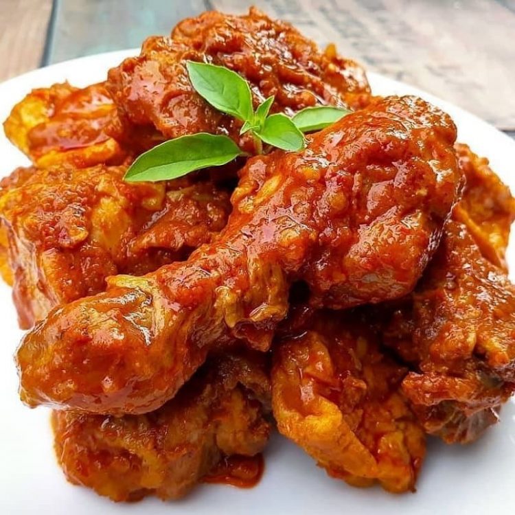 cemilan khas kalimantan selatan, jajanan pasar khas kalsel, jajanan pasar khas makassar, kuliner khas kalimantan selatan, kuliner khas kalsel, kuliner tradisional kalimantan selatan, makanan khas kalimantan selatan, makanan khas kalsel, makanan tradisional kalimantan selatan, top 35+ makanan khas kalimantan selatan legendaris & terkenal yang wajib dicoba