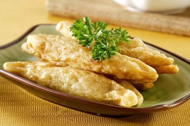 cemilan khas kalimantan selatan, jajanan pasar khas kalsel, jajanan pasar khas makassar, kuliner khas kalimantan selatan, kuliner khas kalsel, kuliner tradisional kalimantan selatan, makanan khas kalimantan selatan, makanan khas kalsel, makanan tradisional kalimantan selatan, top 35+ makanan khas kalimantan selatan legendaris & terkenal yang wajib dicoba